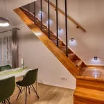 6 Bedrooms With An Amazing View And Private Pool! Apartman *